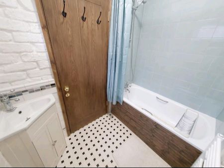 1 bedroom in a house share to rent - Photo 5