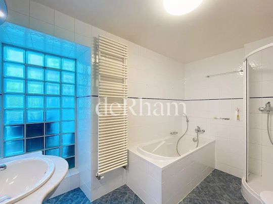 Splendide 4.5 pièces au rez-de-chaussée avec terrasse privative - Photo 1