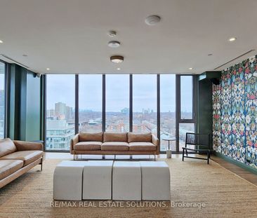 Riverside Square Lofts 15-45 , #921 - Photo 1