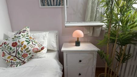Room in a shared 6-bedroom apartment for rent in Gaztambide, only females - Photo 4