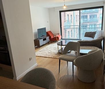 2 Bed Flat, Madison Square, L1 - Photo 2