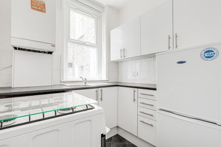 2 bedroom flat to rent - Photo 4