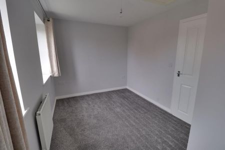 2 bedroom semi-detached house to rent - Photo 3