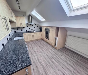 3 Bedroom Apartment To Let - Photo 4