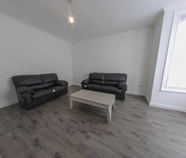 4 bedroom house to rent - Photo 2