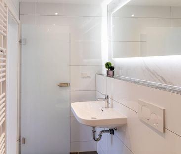 <h1 class="md:text-xl md:leading-6 mt-4 md:mt-10 lg:mb-6 mb-3 text-... - Photo 3