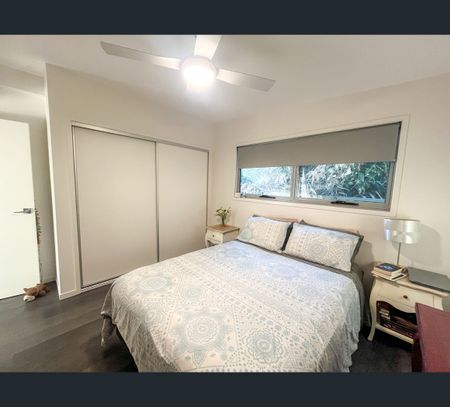 19 Lergessner St, Biggera Waters, Qld 4216 - Photo 5