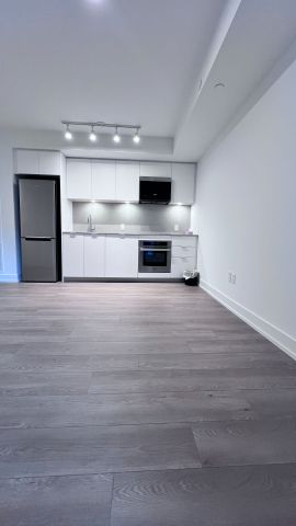 For Lease - 8 Cedarland Drive Unit# 826, Markham, Ontario - Photo 2