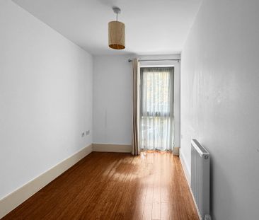 Situated along the High Street overlooking a private communal garde... - Photo 6