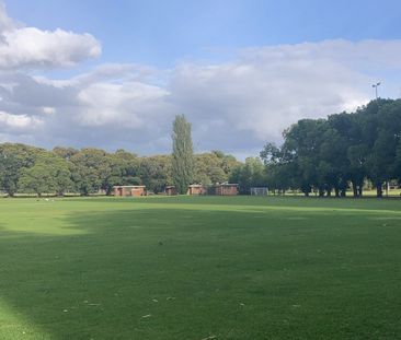 St Kilda Road - Photo 2