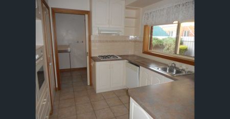 Central 2 Bedroom Unit - Photo 4