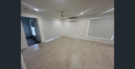 Brand new 4 Bedroom home - Photo 3