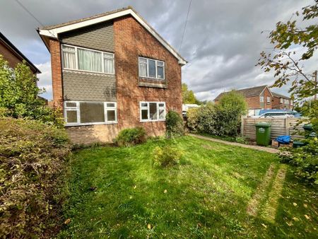 2 bedroom ground floor maisonette to rent - Photo 3