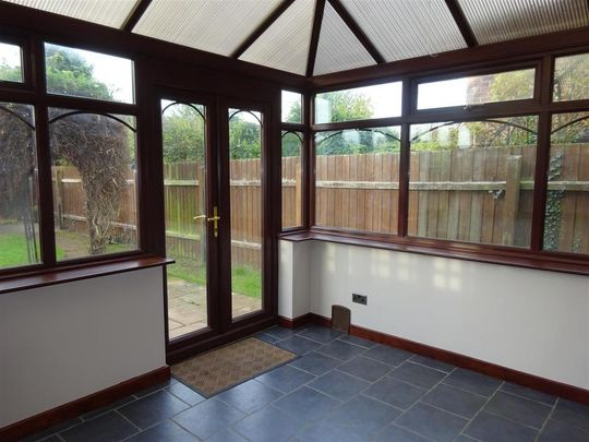 2 bedroom end of terrace house to rent - Photo 1