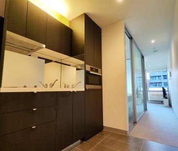 309/53 Batman Street, West Melbourne. - Photo 1