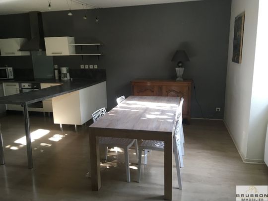 Location Appartement 4 pièces 106m² CASTRES 81100 - Photo 1