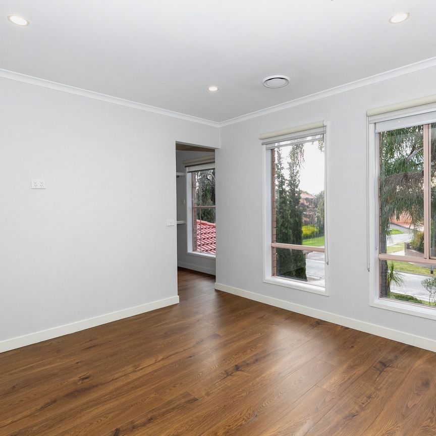 Spacious 4-Bedroom Home with Modern Amenities in Mill Park - Photo 1