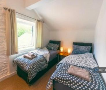 2 bedroom semi-detached house to rent - Photo 3