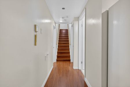 For Lease - 212 Holbeach Crescent, Waterloo, Ontario - Photo 2