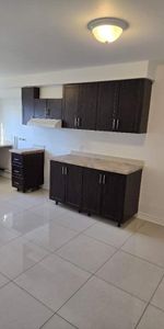 5 1/2 à louer - Ahuntsic - proche de tous les services - Photo 4