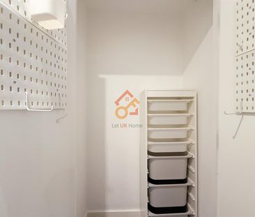 Skyline Apartment, 11 Makers Yard, London E3 - Photo 6