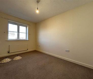 Sheridan Road, Burnham-on-sea, Somerset, TA8 - Photo 2