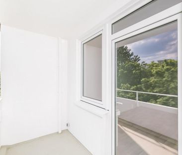 Schicke Wohnung / Balkon / Aufzug - Foto 1