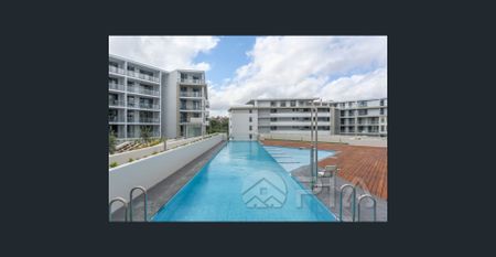 One Bedroom Apartment with Gym and Swimming Pool Close to Train Station Bills included - Photo 4