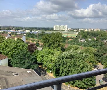 ab sofort: großzügig, renoviert und zentral: Geräumiges, helles App... - Foto 2