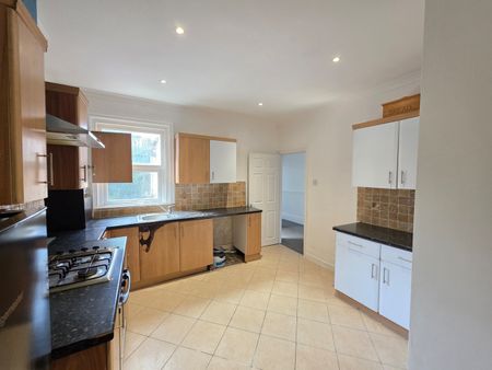 2 Bed Flat, Ashburnham Road, LU1 - Photo 4