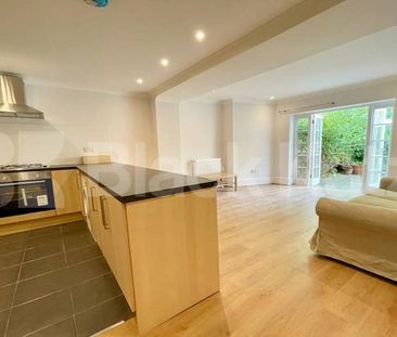 Spread over the ground floor of this stunning period building - Photo 6