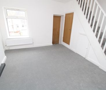 House - Terraced For Rent Blenheim Road, Abertillery - Photo 1