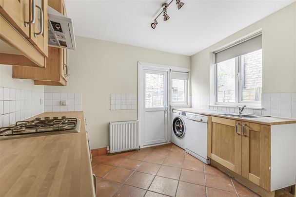 2 bedroom terraced house to rent - Photo 1