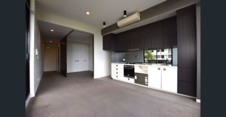 STUNNING CORNER APARTMENT - ONE BEDROOM WITH WRAP AROUND BALCONY - Photo 2