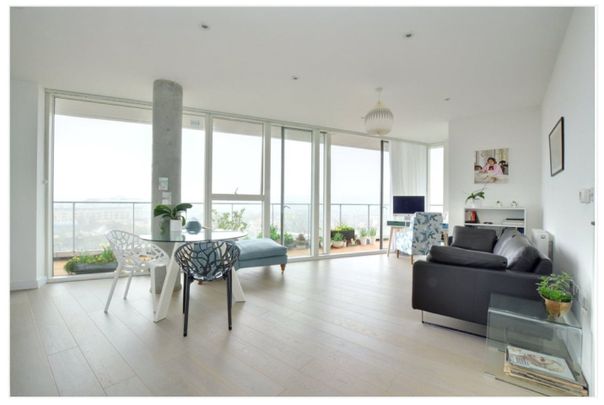 2 Bed Flat, River Gardens Walk, SE10 - Photo 1