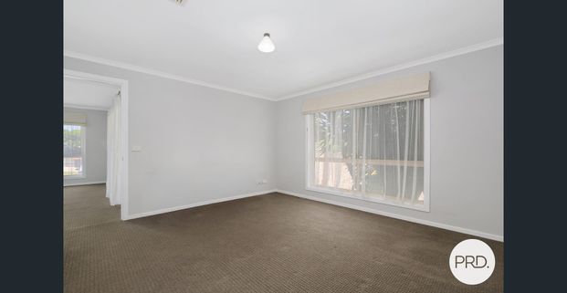 QUIET COURT LOCATION! - Photo 1