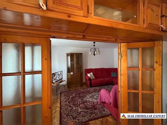 Vand/Inchiriez ap. 3 camere cf 1 et 3 Visoi Campulung Ag - Fotografie 1