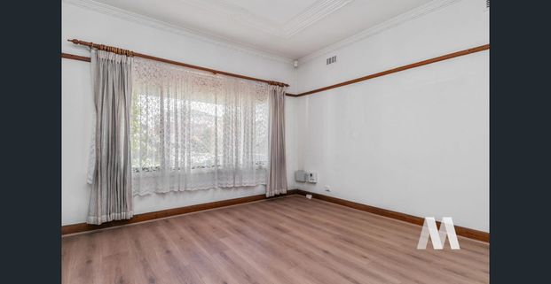 Freshly Updated Family Home in a Prime West Footscray Pocket - Photo 1