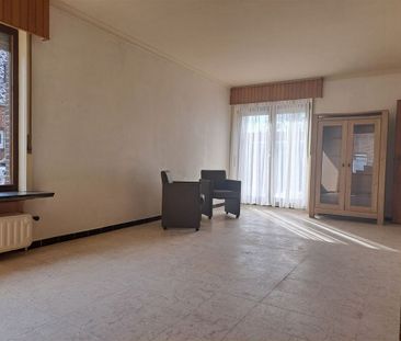 Woning met 3 slaapkamers, garage en tuin - Photo 2