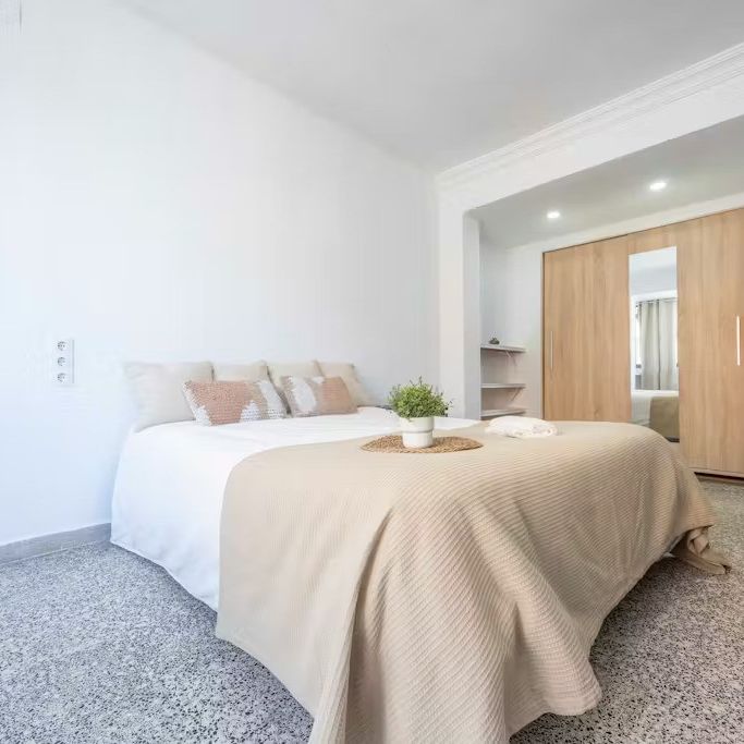 Calle Reig Genovés, Valencia, Valencian Community 46019 - Photo 1