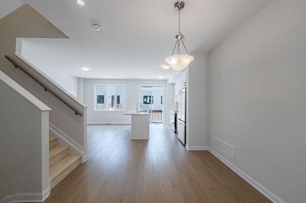 For Lease - 504 Ingenuity Row, Kanata, Ontario - Photo 1