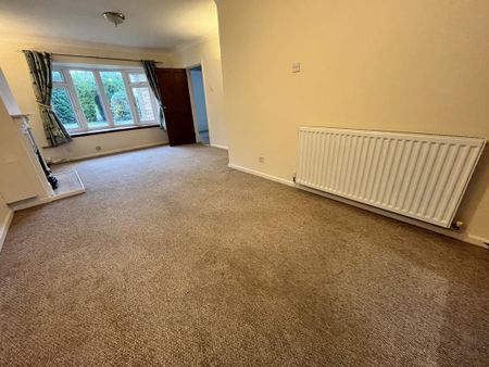 3 bedroom semi-detached house to rent - Photo 3