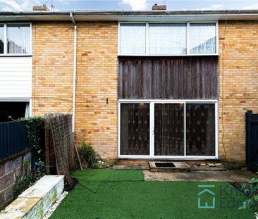2 bedroom end of terrace house to rent - Photo 4