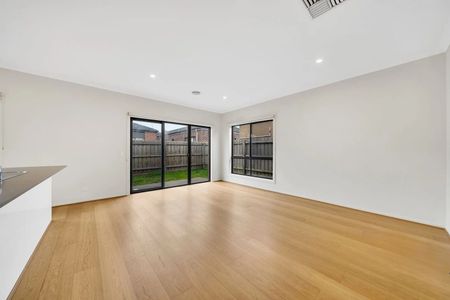 Spacious 4-Bedroom Home in Wollert - Photo 3