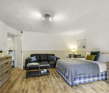 Flat 1, 257 HYDE PARK ROAD Leeds - LS6 1AG - Photo 2