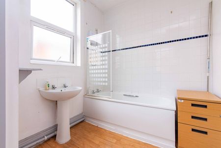 Room in a Shared House, Noel Street, NG7 - Photo 3