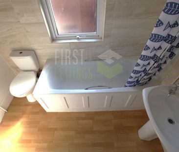 4 bedroom terraced house to rent - Photo 5