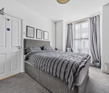 House Share to rent - Gordon Road, Rochester, ME2 - Photo 4