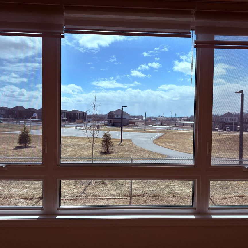 For Lease - 20 PHOENIX Boulevard, Barrie, Ontario - Photo 1