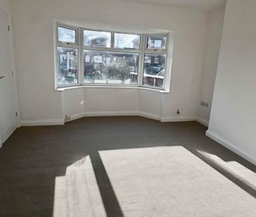 2 bedroom semi-detached house to rent - Photo 4